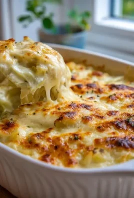 Creamy Chicken Alfredo Cabbage Bake with low carbs and rich flavors