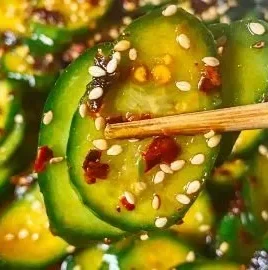 Easy Asian cucumber salad with fresh vegetables and dressing