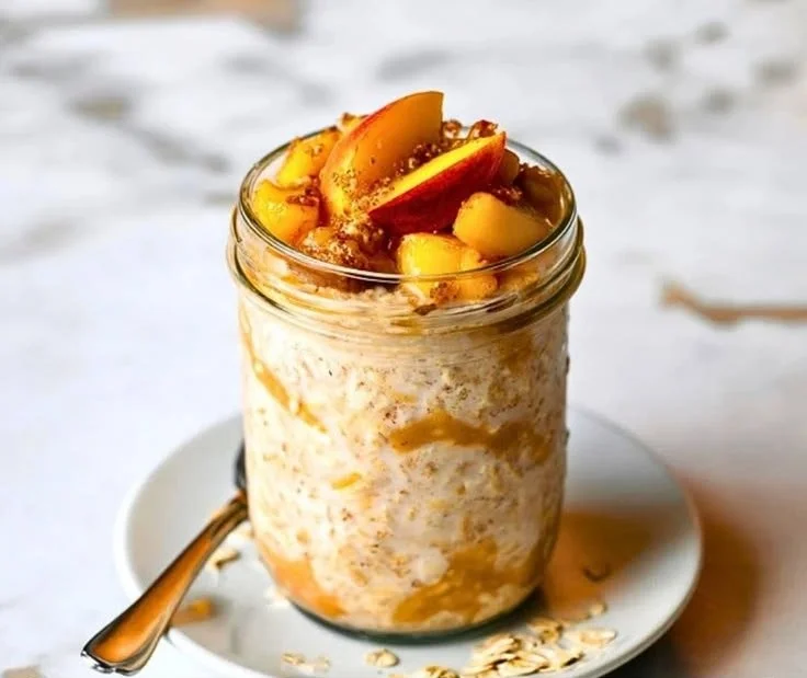 Peach Cobbler Overnight Oats