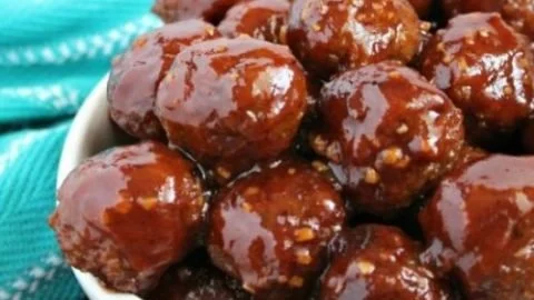 Slow Cooker Honey Garlic Meatballs simmering in sauce